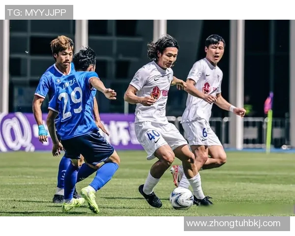 深圳足球队比赛经验分享:从战术分析到团队协作的深度探讨 深圳足球队比赛经验分享:从战术分析到团队协作的深度探讨