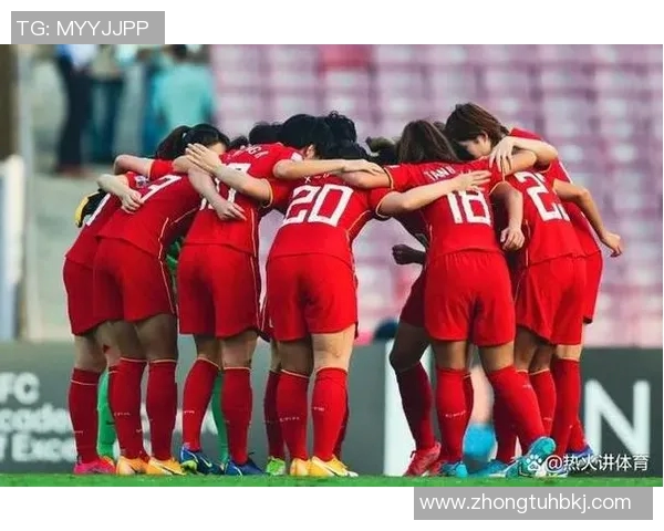 足球明星亲临女足比赛现场感受激情与魅力的精彩瞬间 足球明星亲临女足比赛现场感受激情与魅力的精彩瞬间