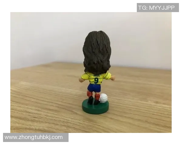 足球明星手办的魅力与收藏价值探讨 足球明星手办的魅力与收藏价值探讨