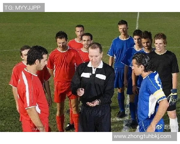 足球明星背后的默默奉献者她们的故事与生活揭秘 足球明星背后的默默奉献者她们的故事与生活揭秘